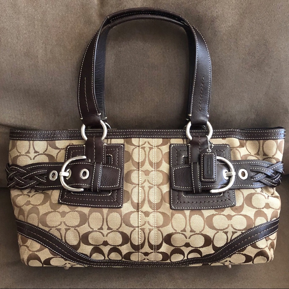 Coach 👜 Signature Classic Satchel